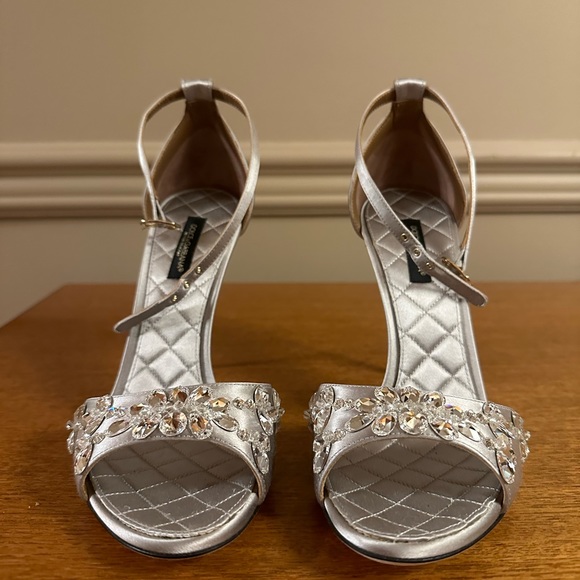 Gorgeous Dolce & Gabbana silver stiletto sandals size 7.5 - Picture 7 of 10